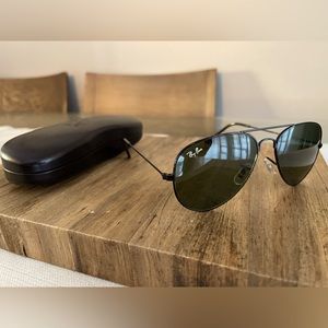 MEDIUM RayBan Sunglasses 3025 58-03-14 140